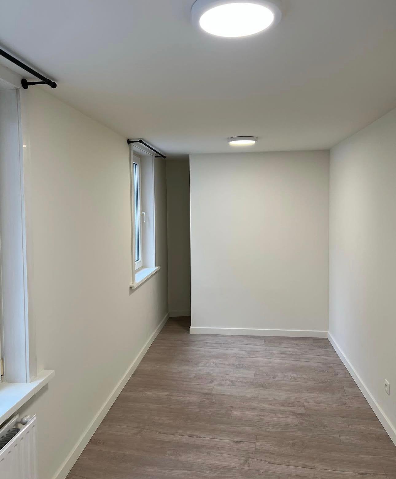 Rénovation intérieure complète – Pièce rénovée