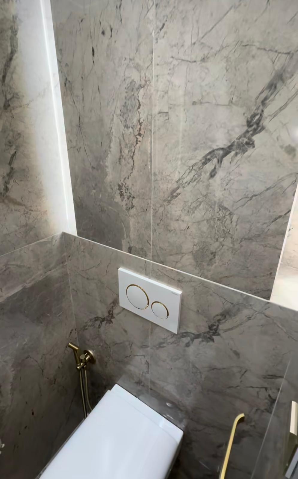 Salles de bains & WC en marbre – Ensemble sanitaire