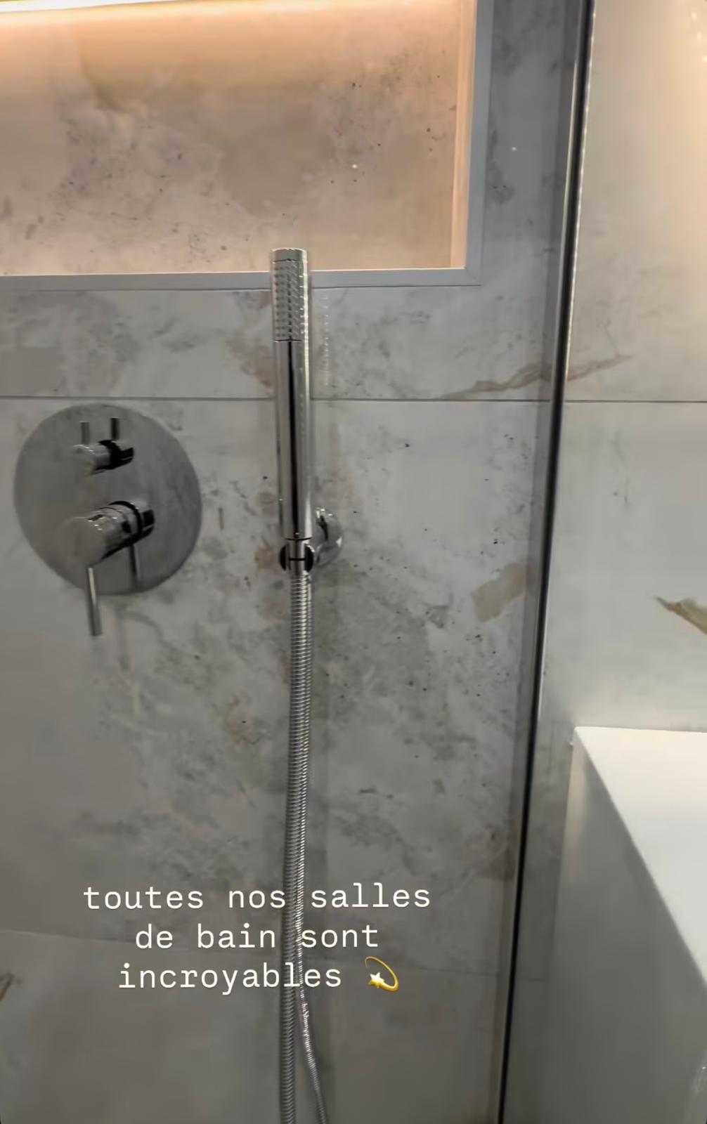 Salles de bains & WC en marbre – Ensemble sanitaire